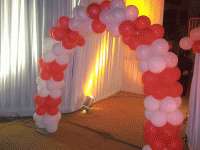 BALLOON-ARCH-PNKWHT